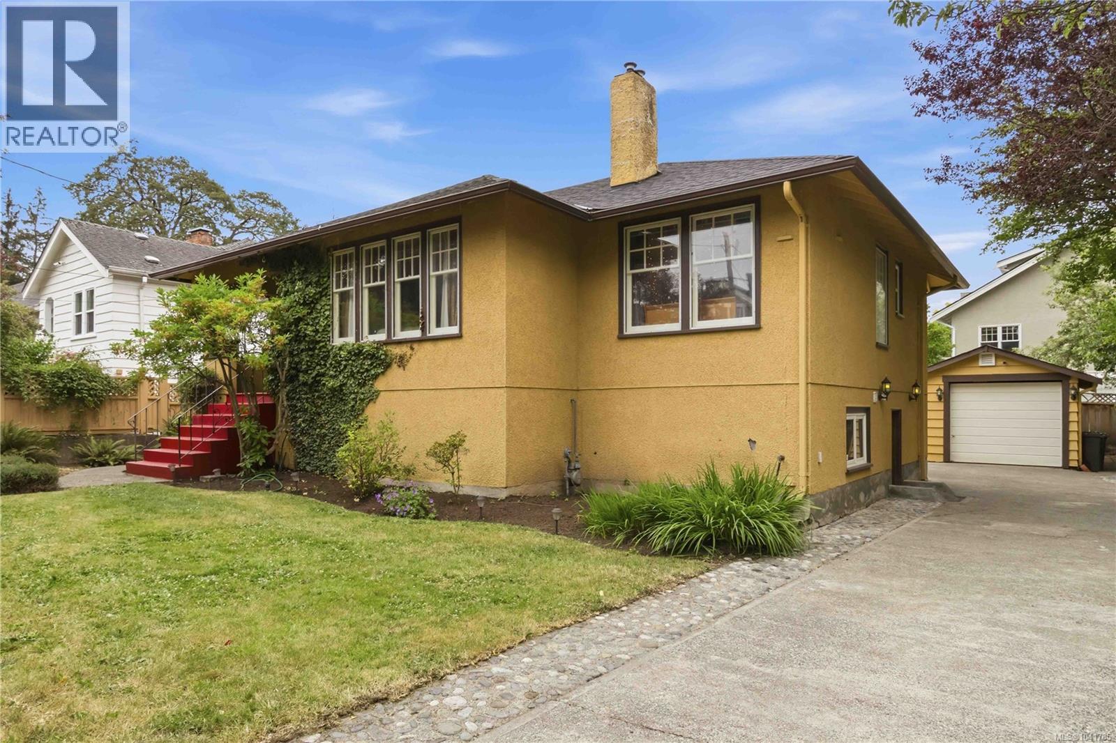 1722 Stanley Ave, Victoria, British Columbia  V8R 3W8 - Photo 3 - 1041785