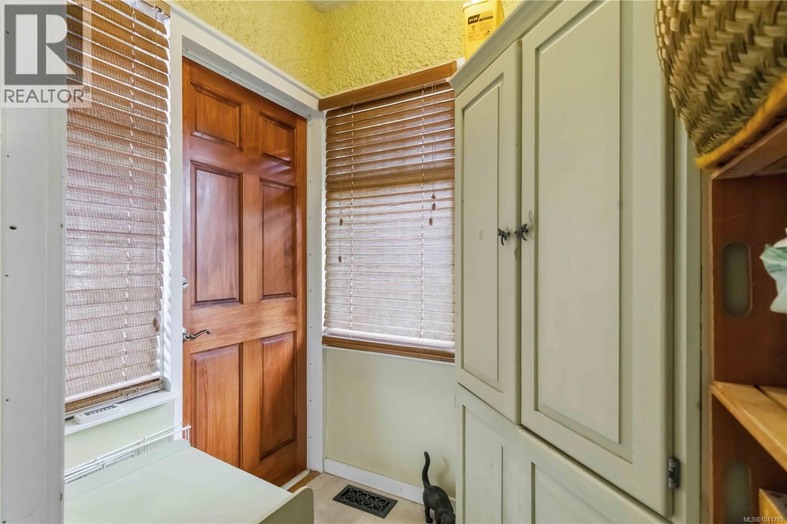 1722 Stanley Ave, Victoria, British Columbia  V8R 3W8 - Photo 30 - 1041785