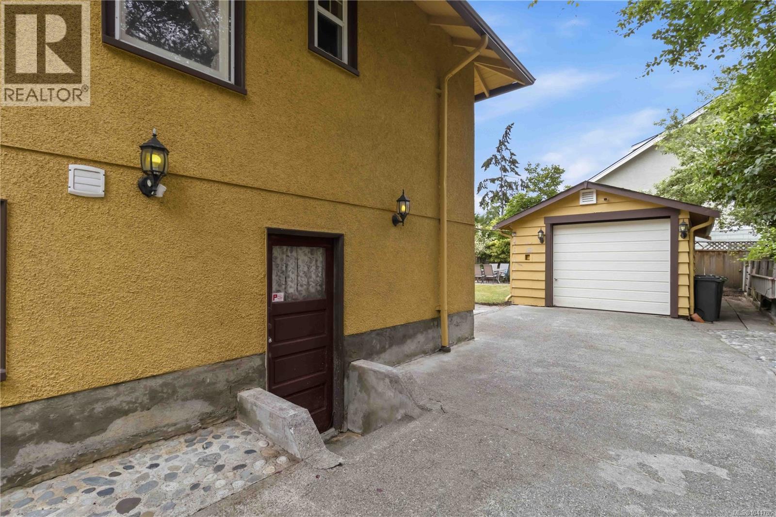 1722 Stanley Ave, Victoria, British Columbia  V8R 3W8 - Photo 36 - 1041785