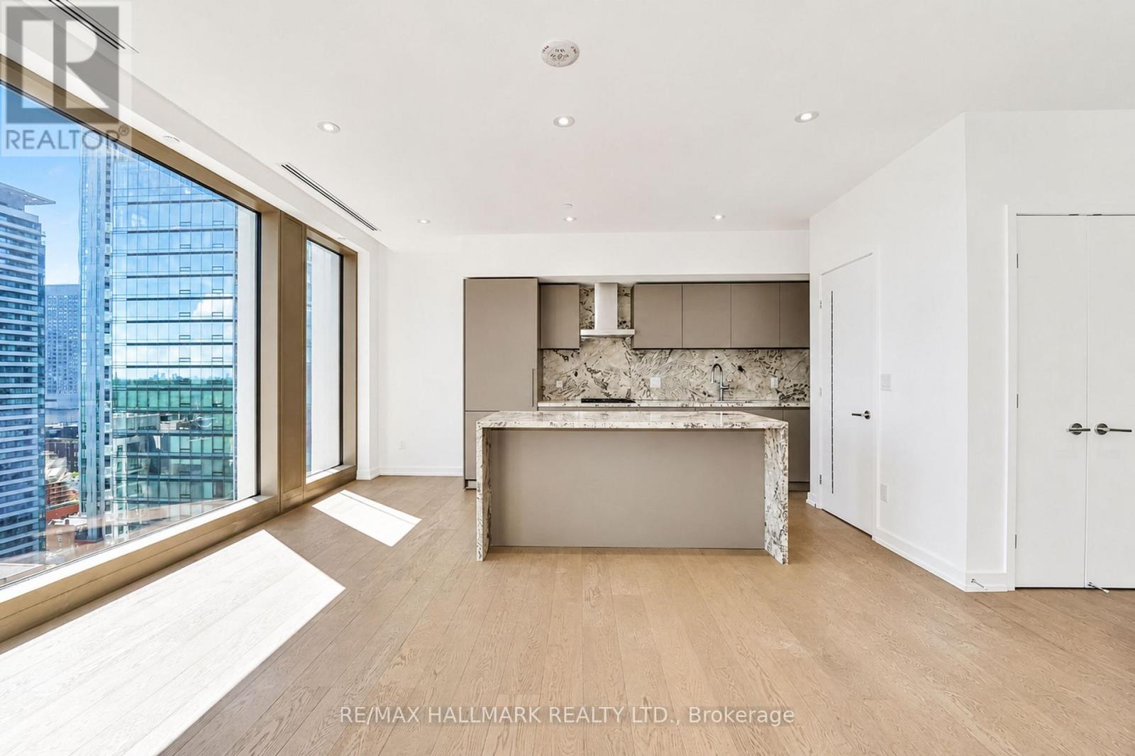 1901 - 1315 Bay Street, Toronto, Ontario  M5R 2C4 - Photo 3 - C13501914
