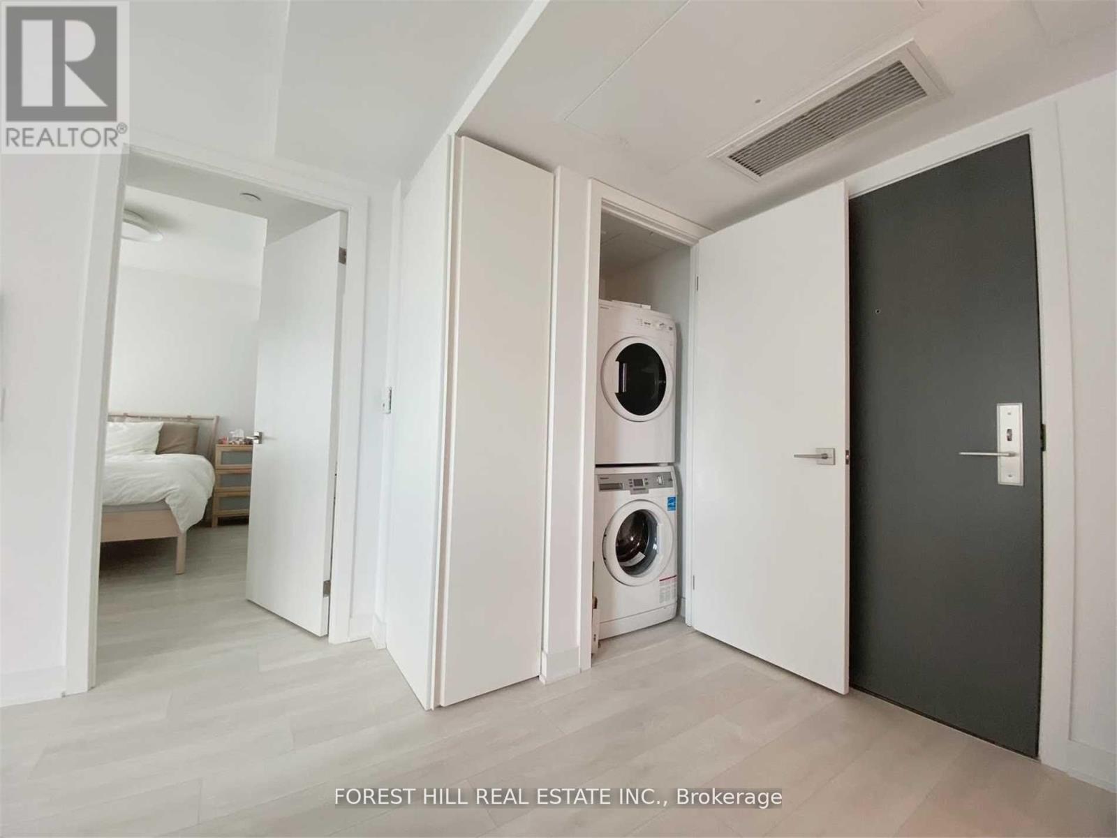 2413 - 188 Cumberland Street, Toronto, Ontario  M5R 0B6 - Photo 4 - C13502002