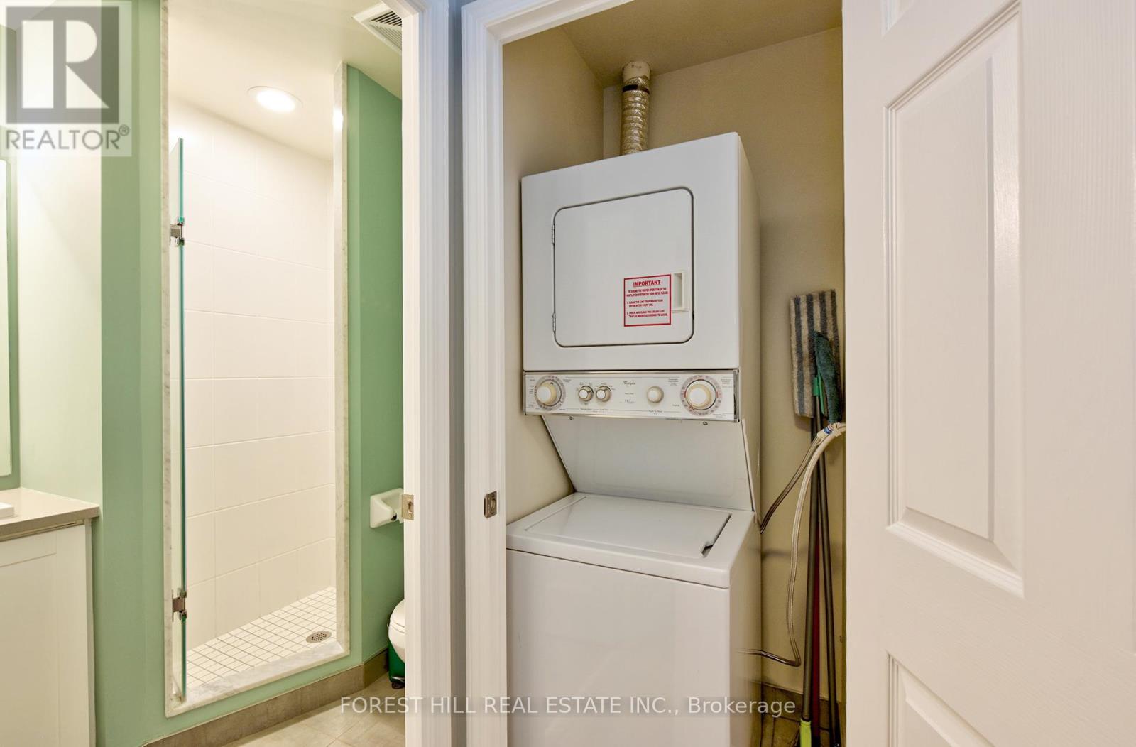306 - 19 Grand Trunk Crescent, Toronto, Ontario  M5J 3A3 - Photo 3 - C13502020