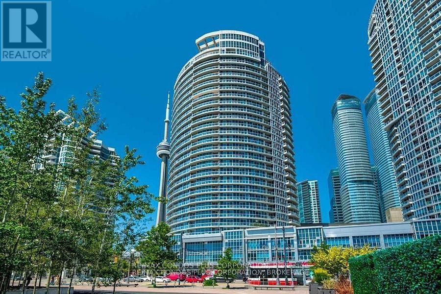 705 - 218 Queens Quay W, Toronto, Ontario  M5J 2Y6 - Photo 1 - C13502082