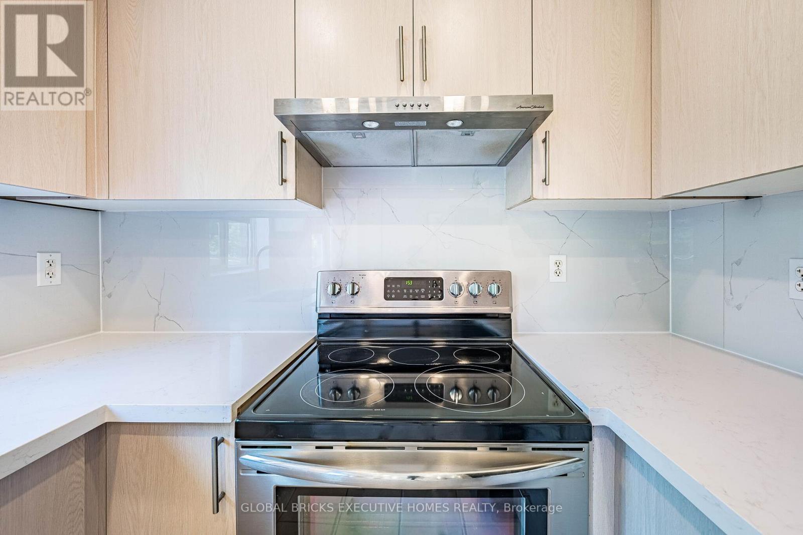 124 Conn Smythe Drive, Toronto, Ontario  M1J 3P5 - Photo 10 - E13501942