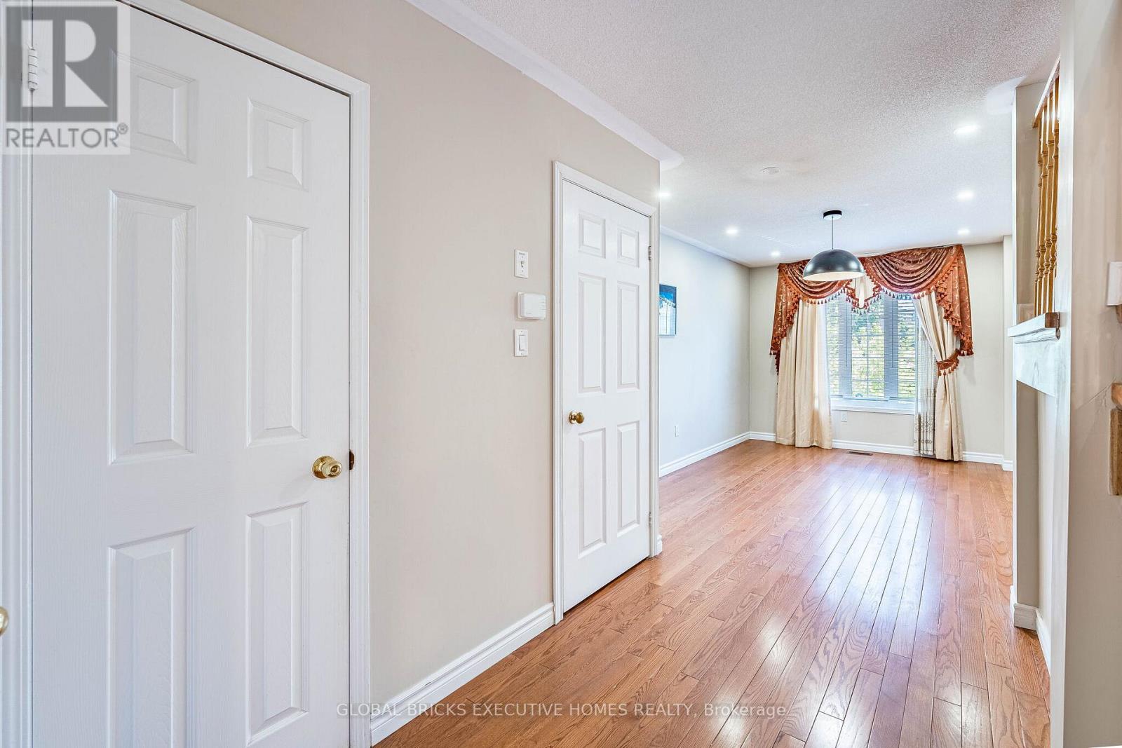124 Conn Smythe Drive, Toronto, Ontario  M1J 3P5 - Photo 13 - E13501942