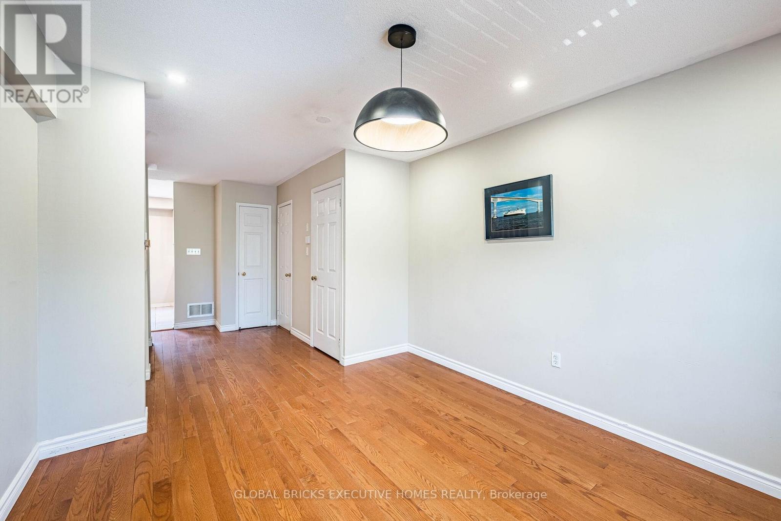 124 Conn Smythe Drive, Toronto, Ontario  M1J 3P5 - Photo 15 - E13501942