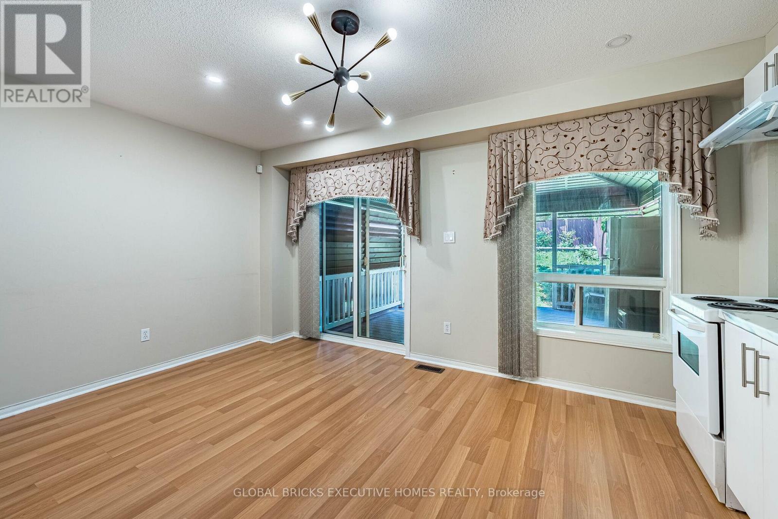 124 Conn Smythe Drive, Toronto, Ontario  M1J 3P5 - Photo 35 - E13501942