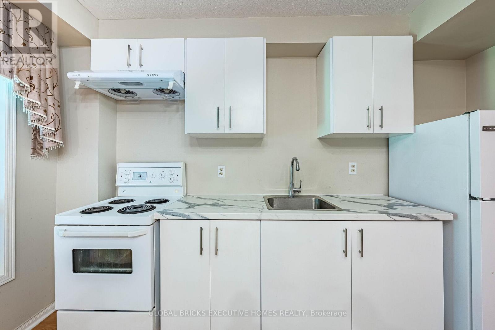 124 Conn Smythe Drive, Toronto, Ontario  M1J 3P5 - Photo 38 - E13501942