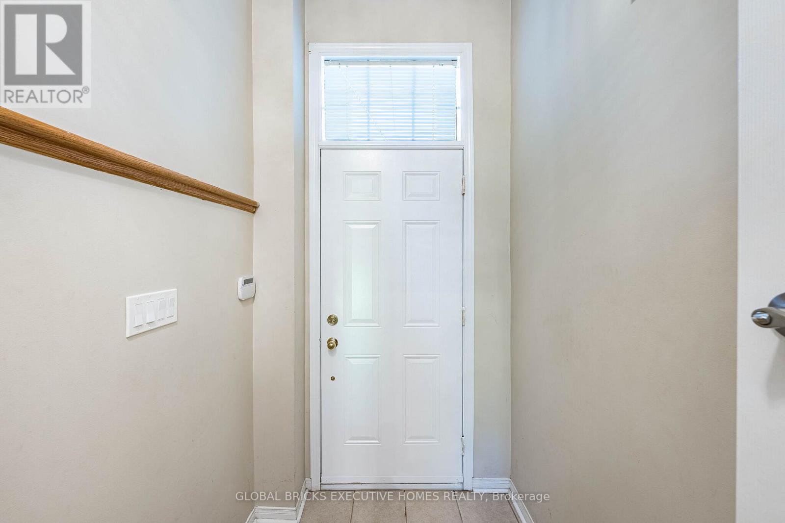 124 Conn Smythe Drive, Toronto, Ontario  M1J 3P5 - Photo 5 - E13501942