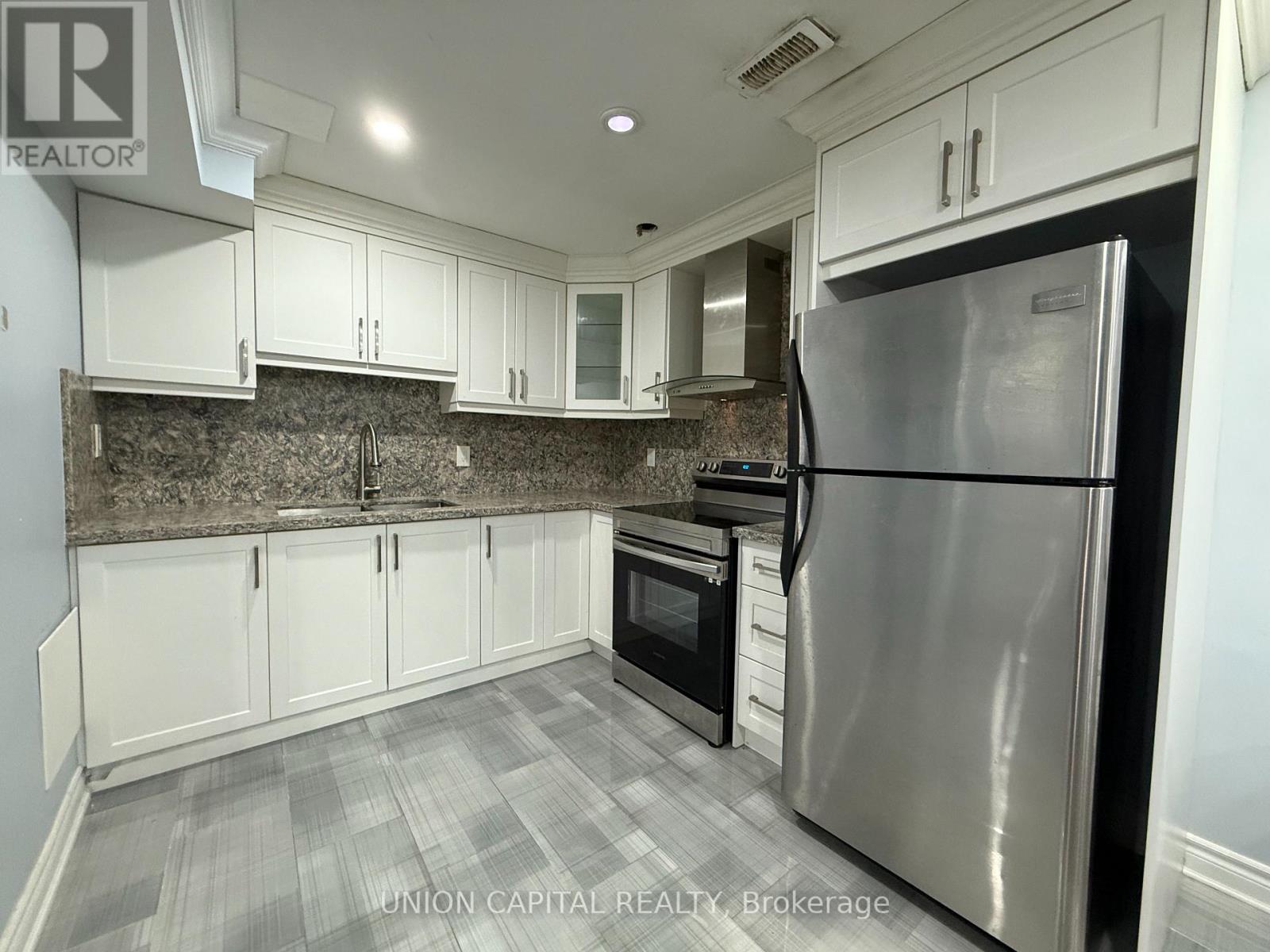 114 Timbers Circle, Markham, Ontario  L3S 1E5 - Photo 2 - N13501972