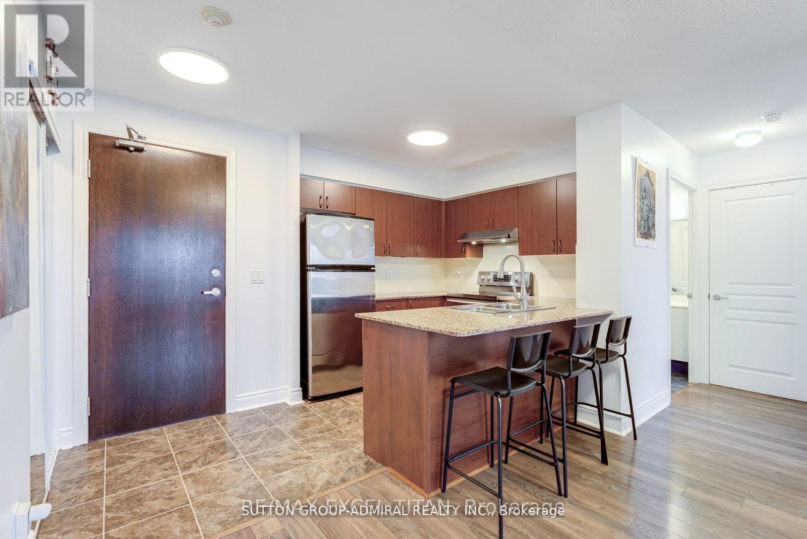 908 - 7 North Park Road, Vaughan, Ontario  L4J 0C9 - Photo 11 - N13502072