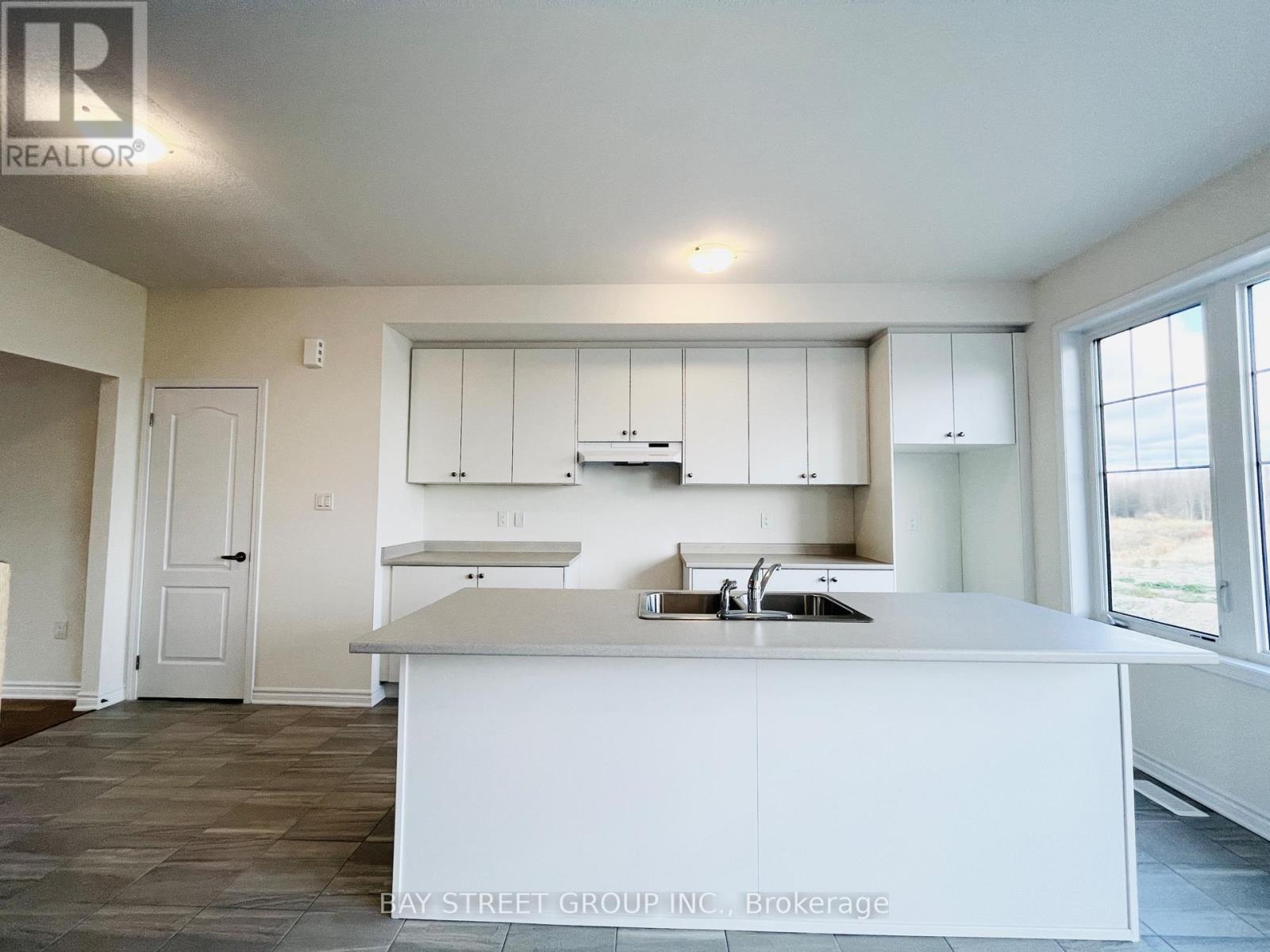 78 Sandhill Crane Drive, Wasaga Beach, Ontario  L9Z 0J6 - Photo 11 - S13502052
