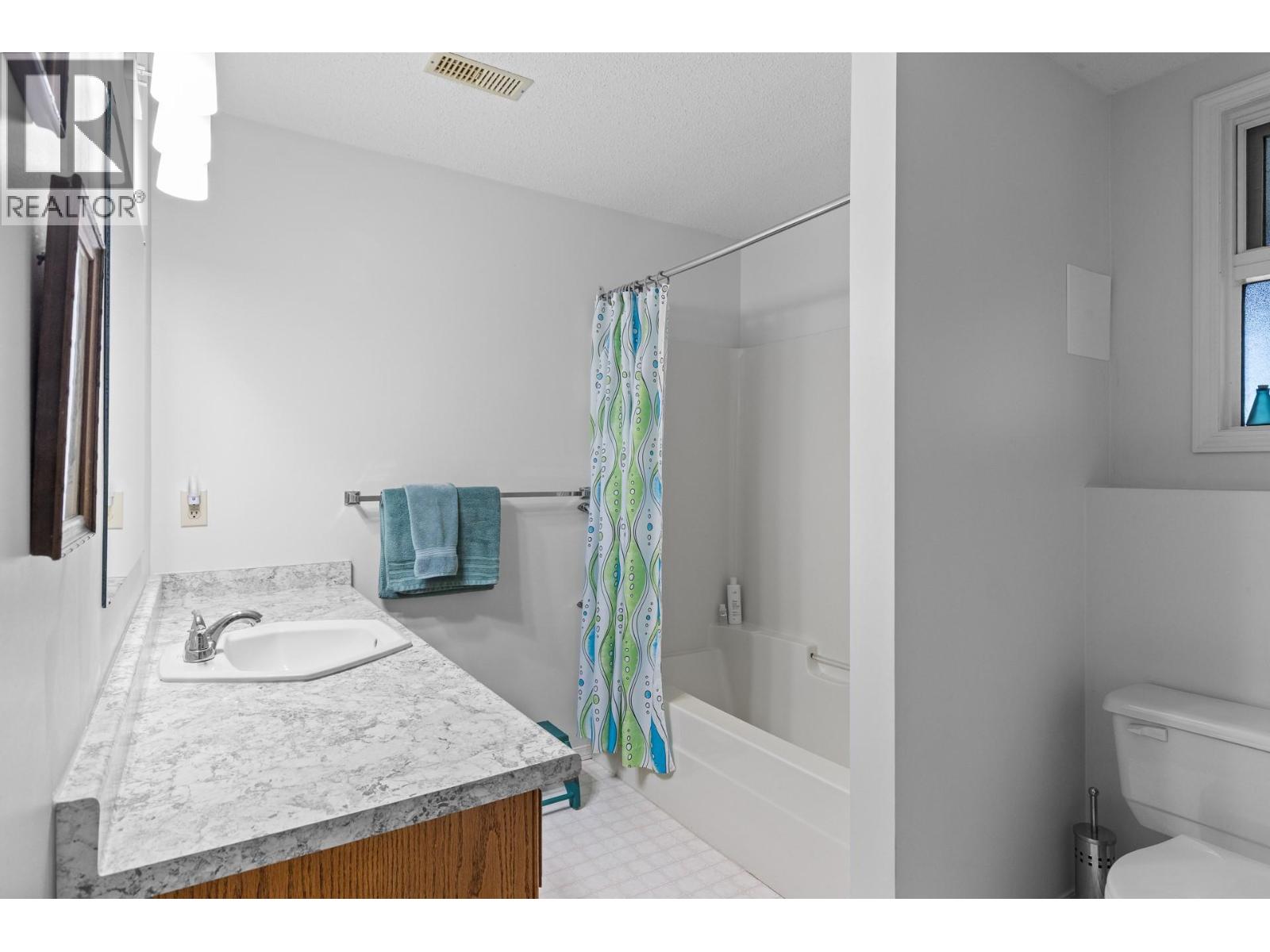 3885 Spiers Road, Kelowna, British Columbia  V1W 4B2 - Photo 46 - 10392804