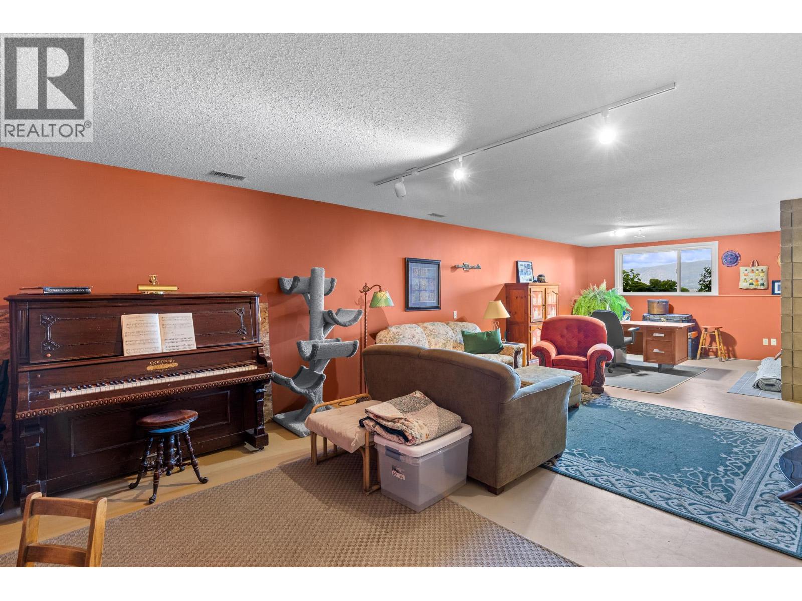 3885 Spiers Road, Kelowna, British Columbia  V1W 4B2 - Photo 45 - 10392804