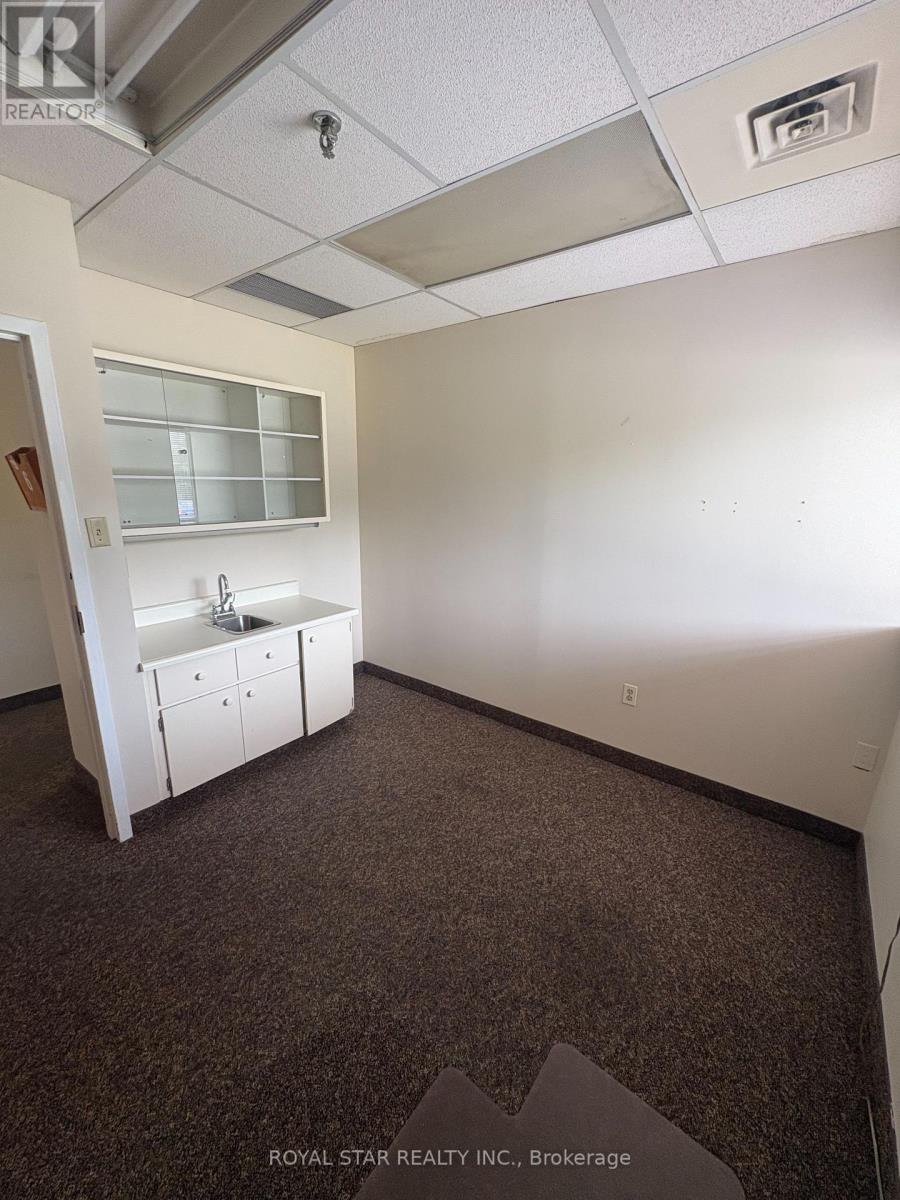 202 - 9780 Bramalea Road, Brampton, Ontario  L6S 2P1 - Photo 9 - W12272444
