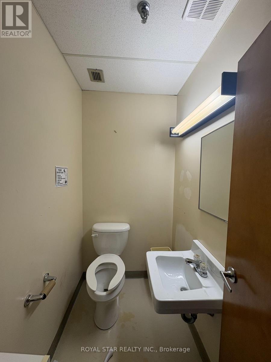202 - 9780 Bramalea Road, Brampton, Ontario  L6S 2P1 - Photo 5 - W12272444