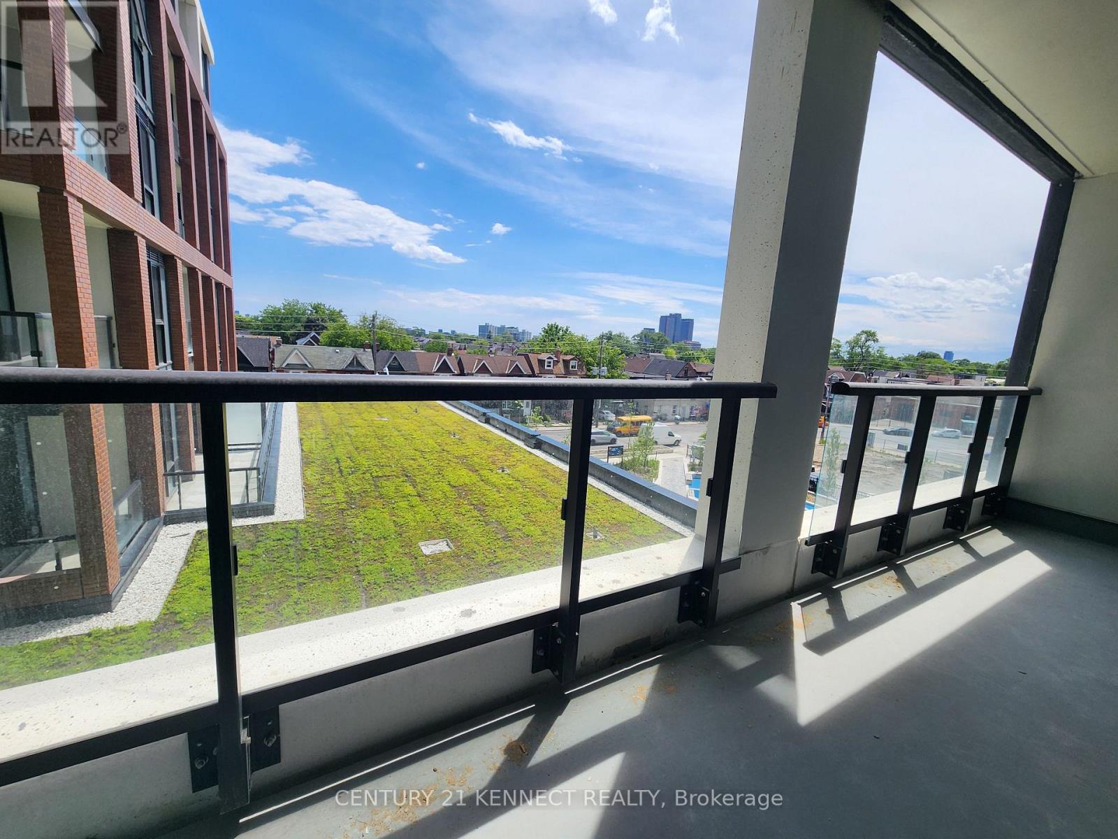 302 - 858 DUPONT STREET, Toronto, Ontario