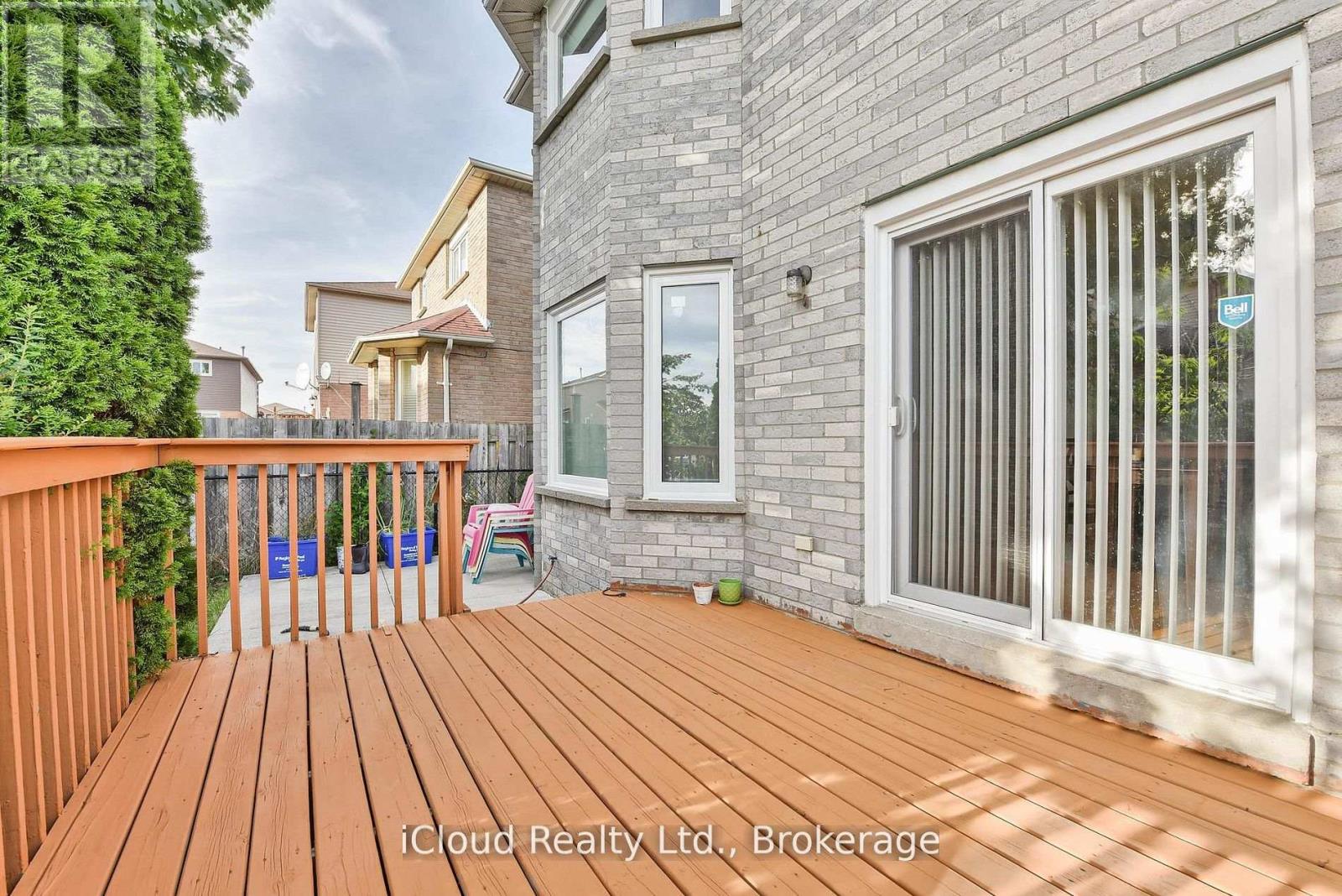 14 Timberlane Drive, Brampton, Ontario  L6Y 3Y3 - Photo 4 - W13502014