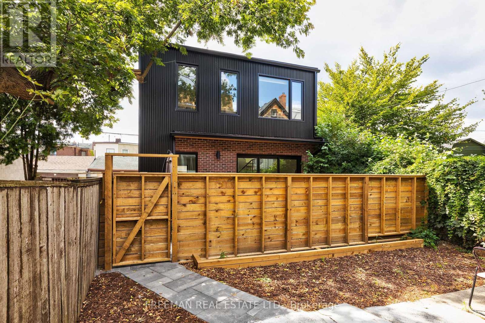 Laneway Home - 642 Gladstone Avenue, Toronto, Ontario  M6H 3J4 - Photo 9 - W13502016