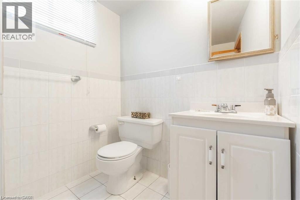 134 Marcella Crescent Unit# B, Hamilton, Ontario L8K 6G3 - Photo 11 - 40843802