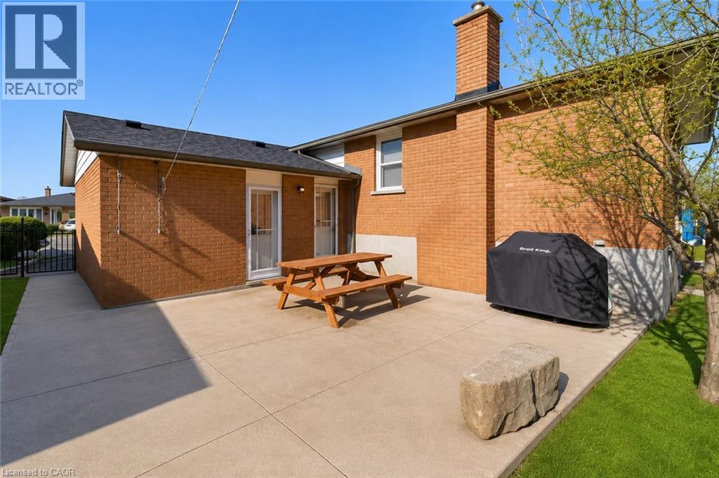 134 Marcella Crescent Unit# B, Hamilton, Ontario L8K 6G3 - Photo 3 - 40843802