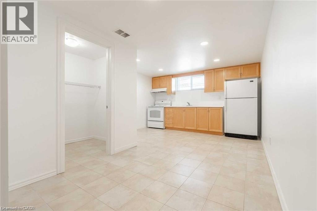 134 Marcella Crescent Unit# B, Hamilton, Ontario L8K 6G3 - Photo 6 - 40843802