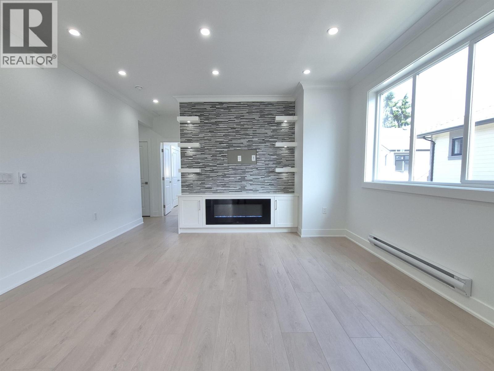 110 8233 Williams Road, Richmond, British Columbia  V7A 1G4 - Photo 3 - R3139826