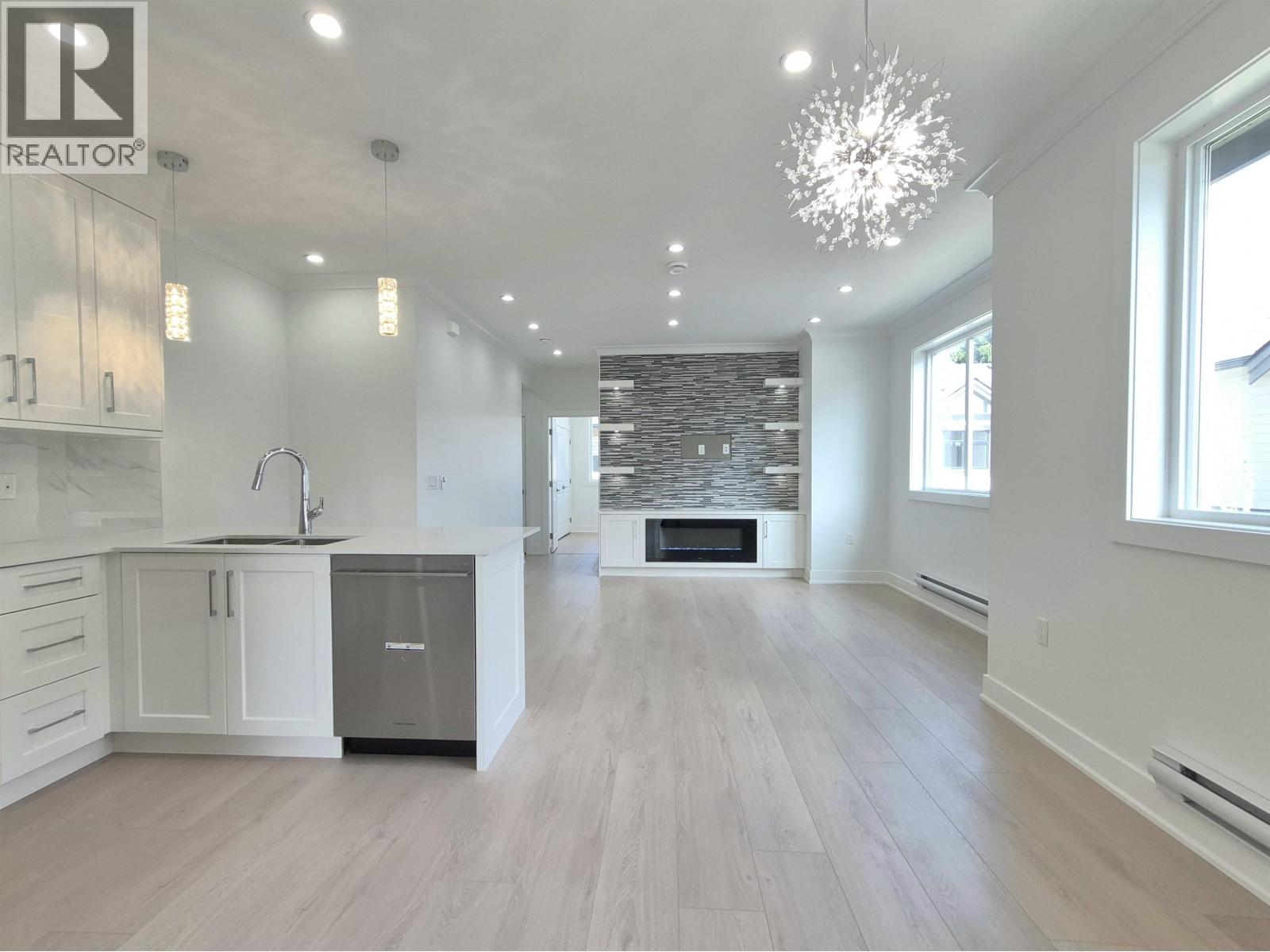 110 8233 Williams Road, Richmond, British Columbia  V7A 1G4 - Photo 2 - R3139826