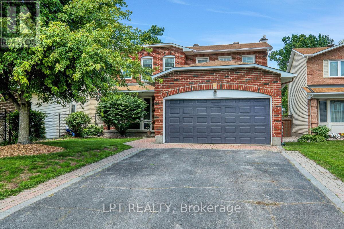 61 SHETLAND WAY, Ottawa, Ontario