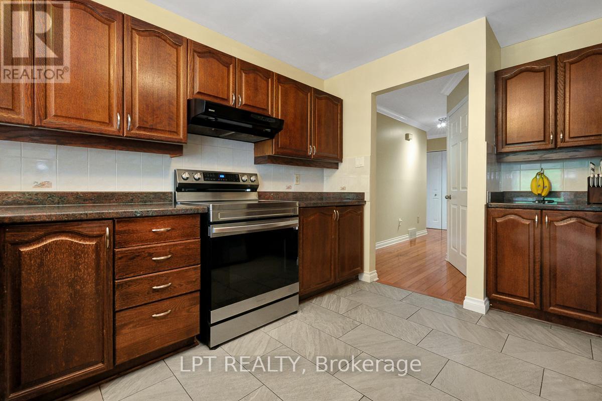 61 Shetland Way, Ottawa, Ontario  K2M 1S4 - Photo 11 - X13502124