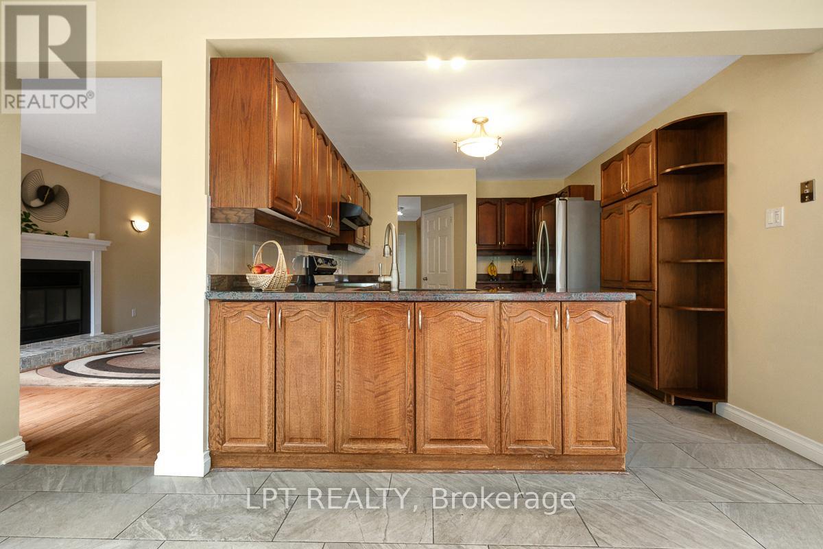61 Shetland Way, Ottawa, Ontario  K2M 1S4 - Photo 13 - X13502124