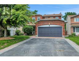 61 SHETLAND WAY, Ottawa, Ontario