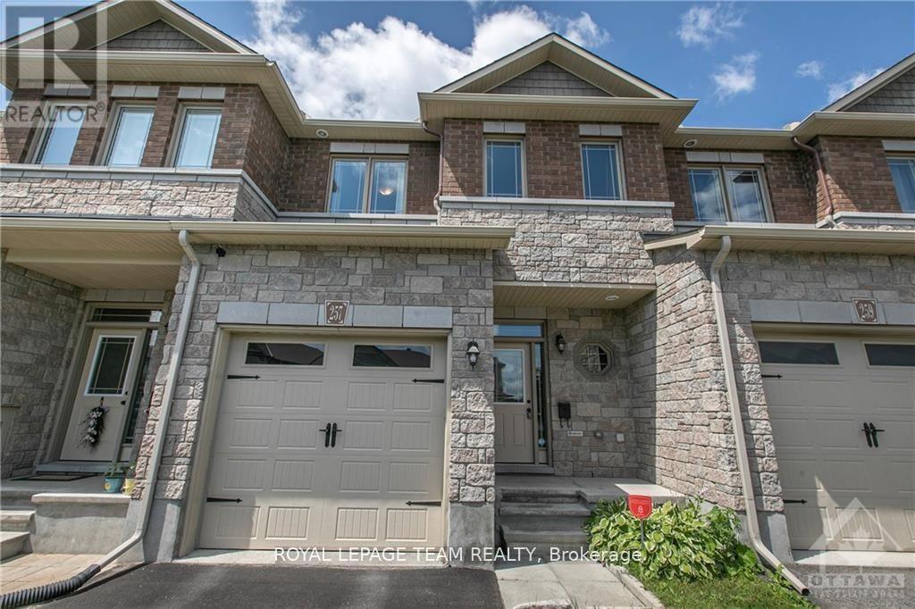 257 GOSSAMER STREET, Ottawa, Ontario