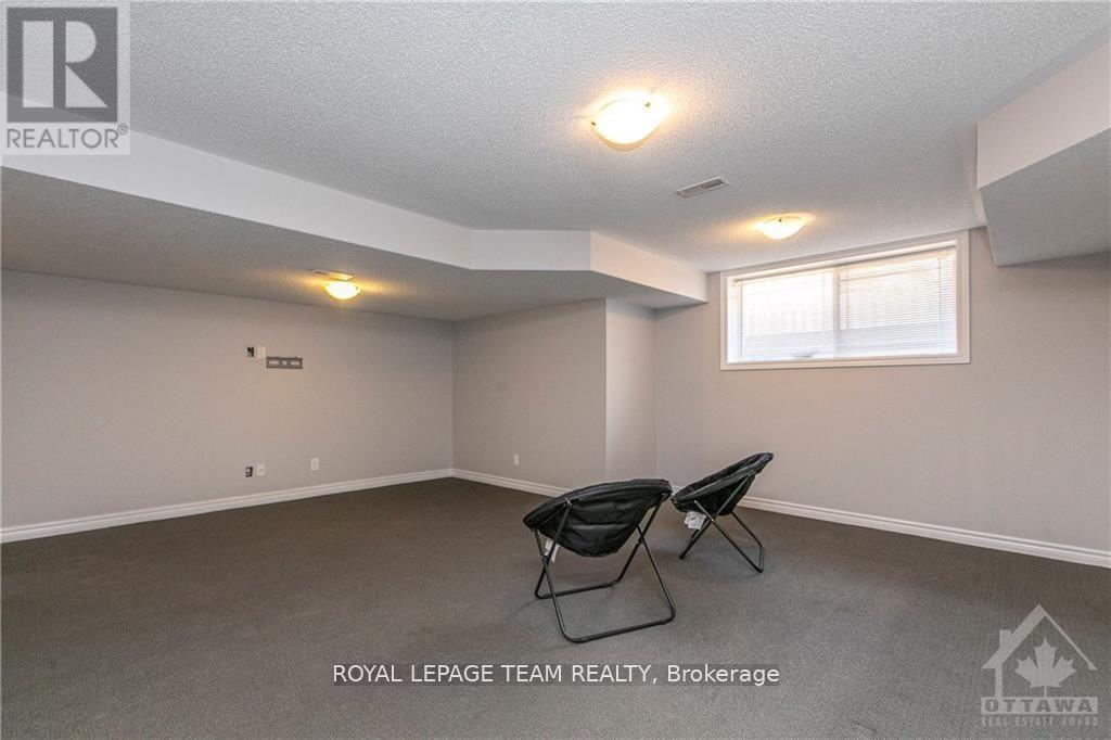 257 Gossamer Street, Ottawa, Ontario  K1W 0B2 - Photo 23 - X13502180