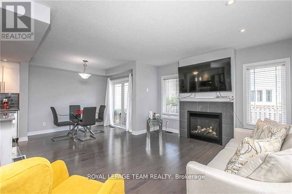 257 Gossamer Street, Ottawa, Ontario  K1W 0B2 - Photo 3 - X13502180