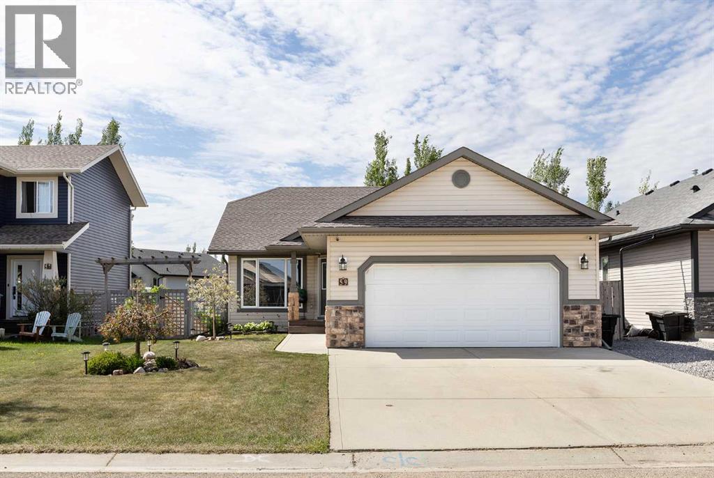 59 Burris Pointe, Lacombe, Alberta