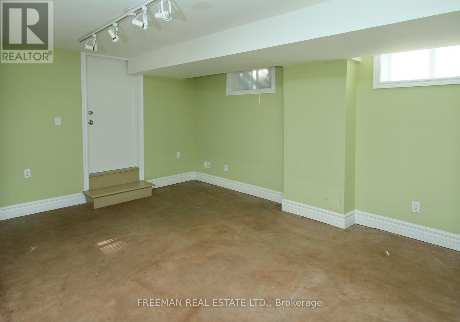 Lower - 27 Rossmore Road W, Toronto, Ontario  M6G 2M6 - Photo 7 - C13502138