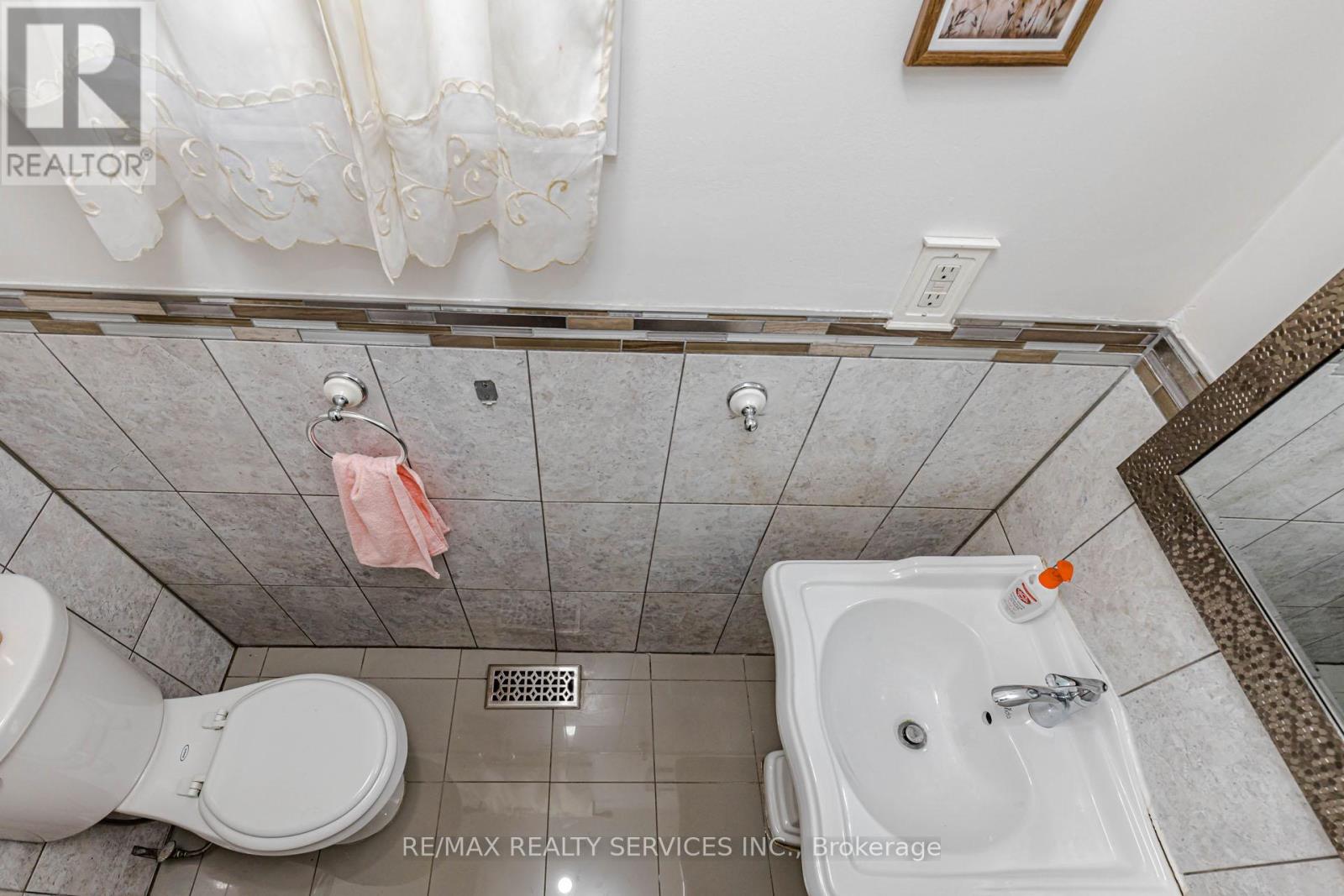 67 Morton Way, Brampton, Ontario  L6Y 2P4 - Photo 19 - W13488928