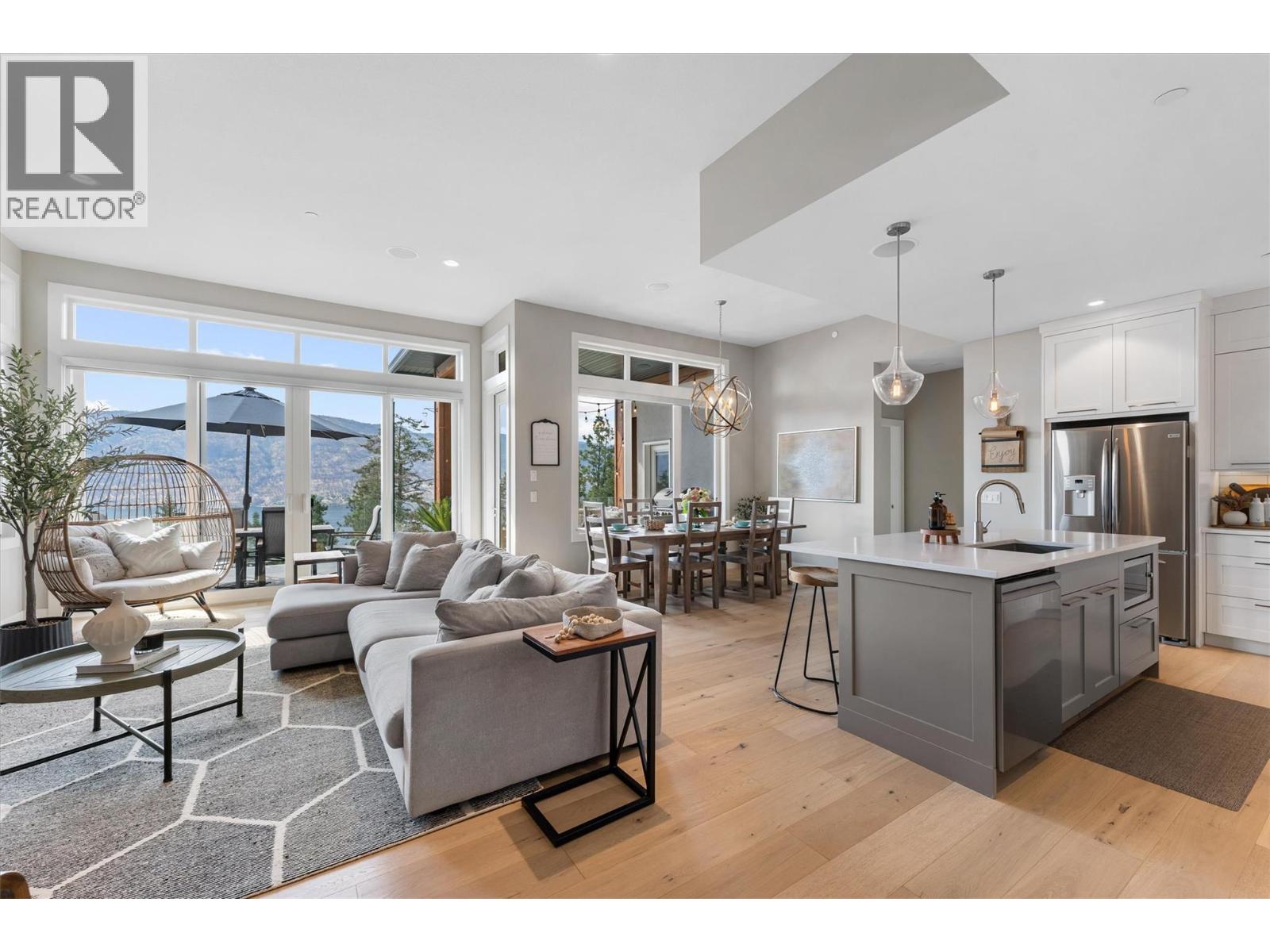 8510 Heritage Drive, Lake Country, British Columbia  V4V 2W2 - Photo 6 - 10392990