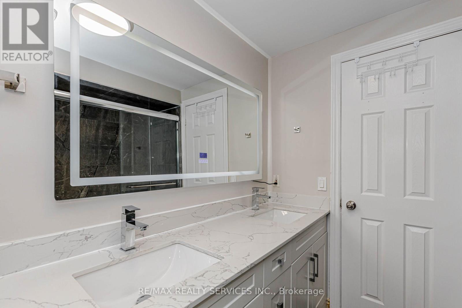 67 Morton Way, Brampton, Ontario  L6Y 2P4 - Photo 36 - W13488928