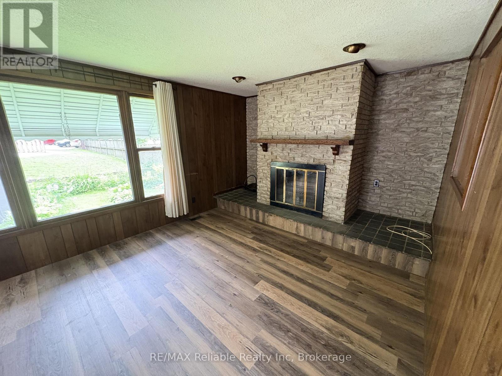 137 Fulton Street, Central Huron (Clinton), Ontario  N0M 1L0 - Photo 11 - X13502188