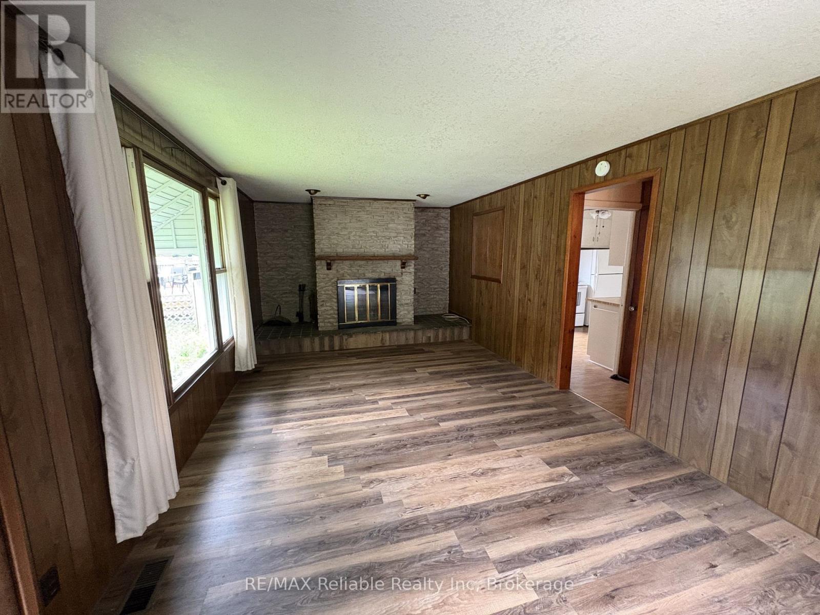 137 Fulton Street, Central Huron (Clinton), Ontario  N0M 1L0 - Photo 12 - X13502188