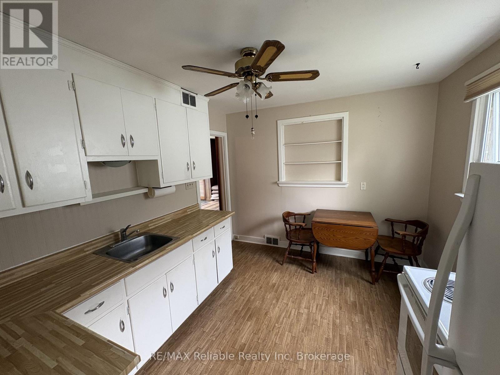 137 Fulton Street, Central Huron (Clinton), Ontario  N0M 1L0 - Photo 6 - X13502188