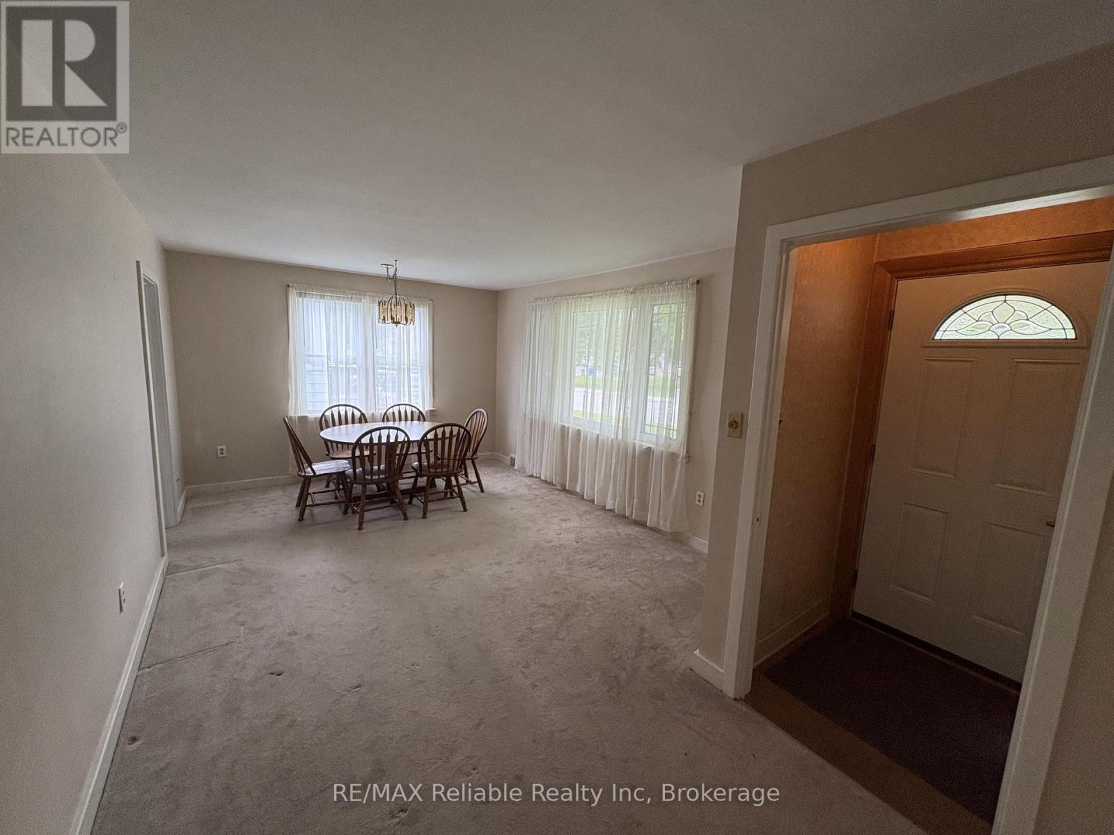 137 Fulton Street, Central Huron (Clinton), Ontario  N0M 1L0 - Photo 7 - X13502188