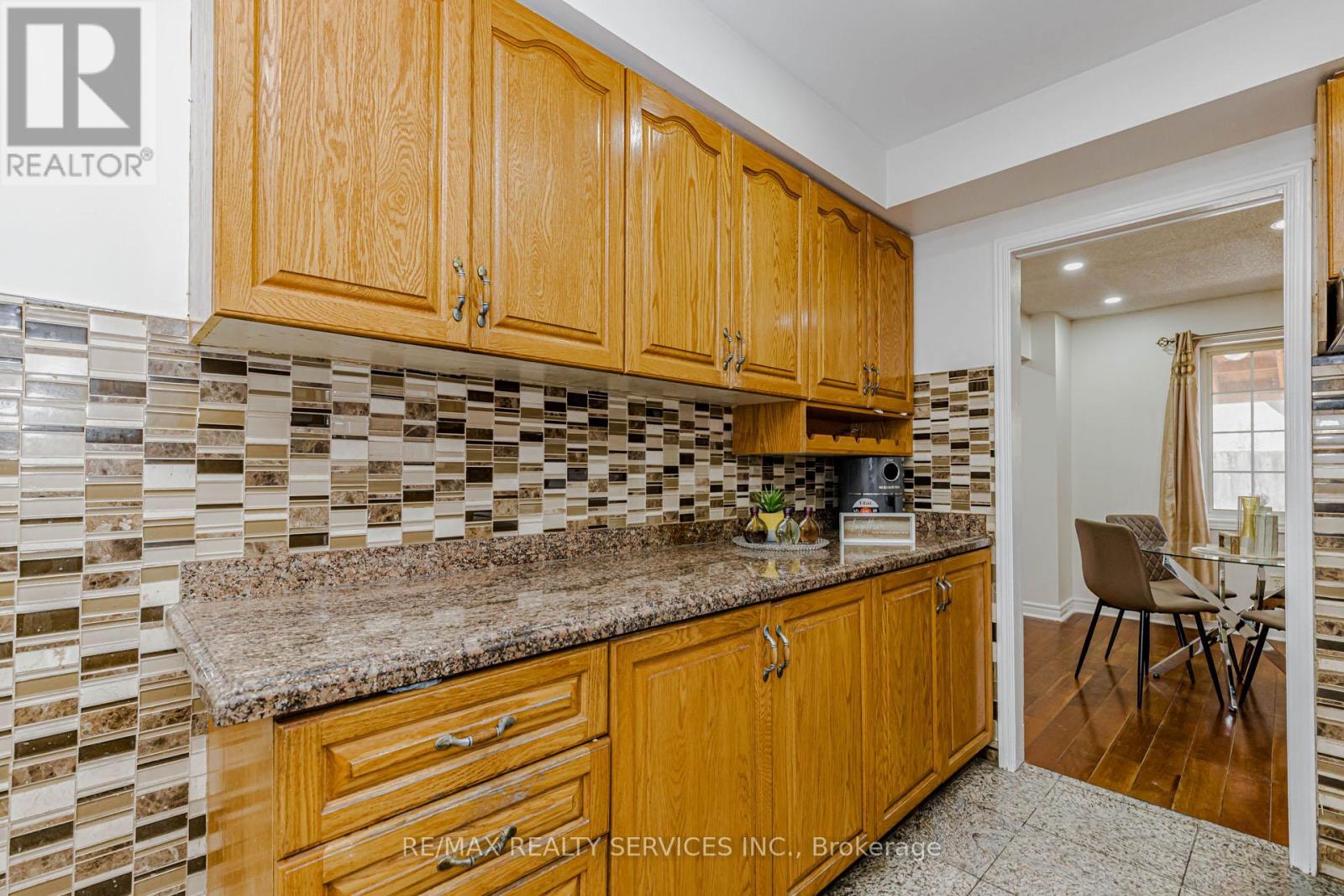 67 Morton Way, Brampton, Ontario  L6Y 2P4 - Photo 14 - W13488928