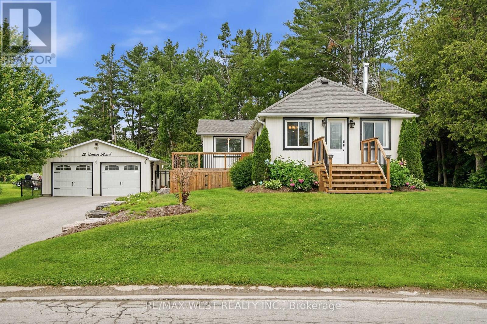 12 STATION ROAD, Georgina, Ontario