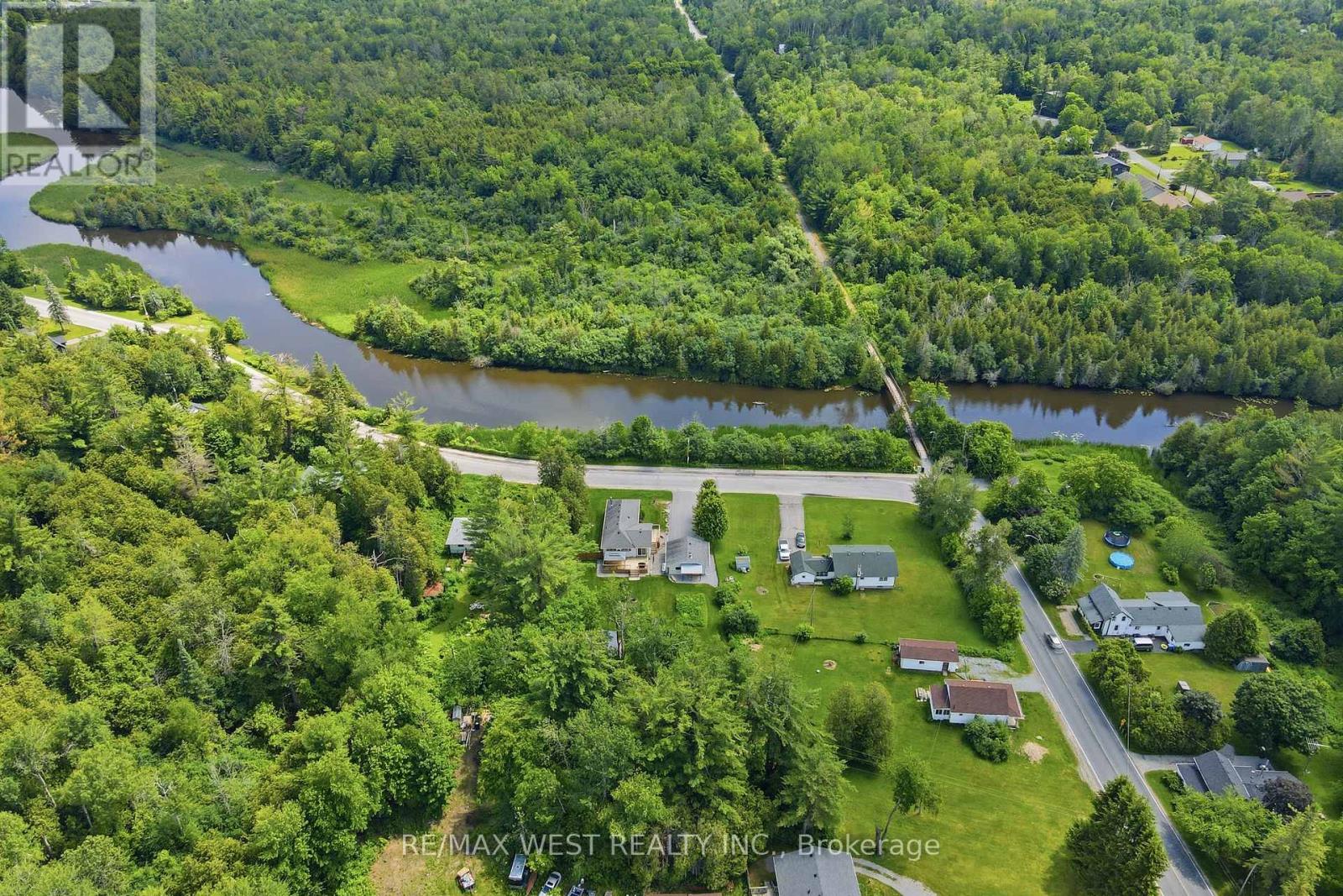12 Station Road, Georgina, Ontario  L0E 1N0 - Photo 14 - N13502102