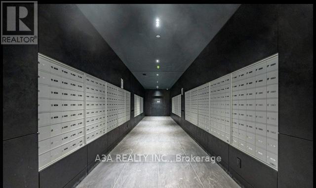 2401 - 50 UPPER MALL WAY - Photo 33