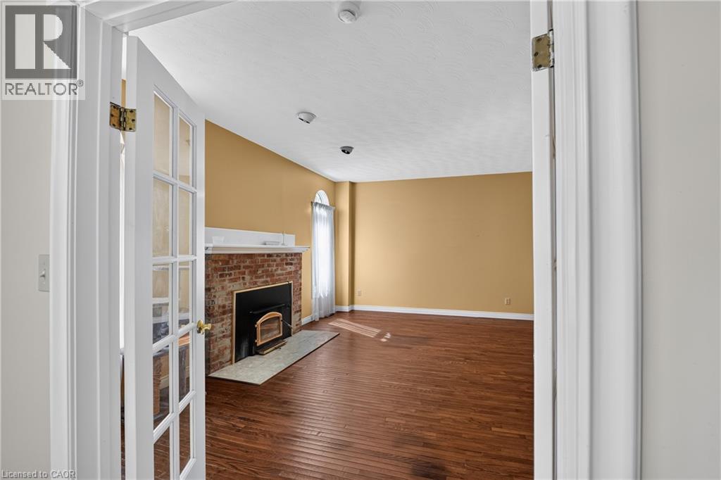 4956 Sann Road N, Beamsville, Ontario  L3J 1J9 - Photo 4 - 40842362