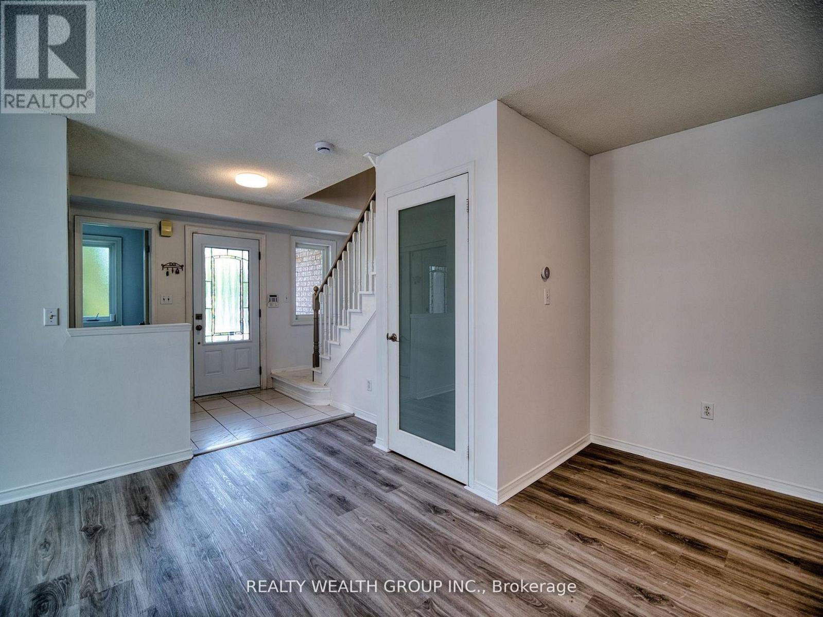11 Birchcliffe Drive, Brampton, Ontario  L6Z 4T3 - Photo 9 - W13502150